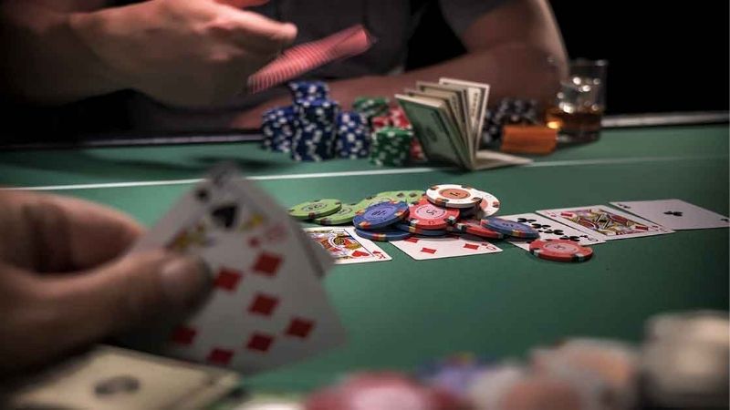 Bí Quyết Cách Bluff Trong Poker Kubet Khiến Bàn Chơi Chao Đảo